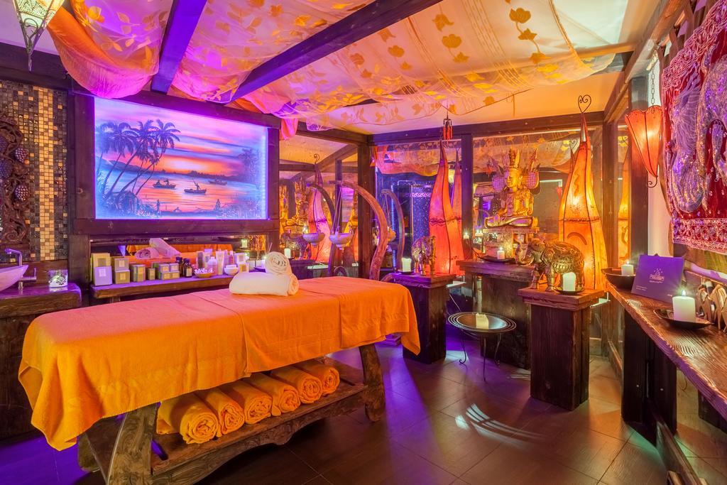 Park Village Aparthotel 3*